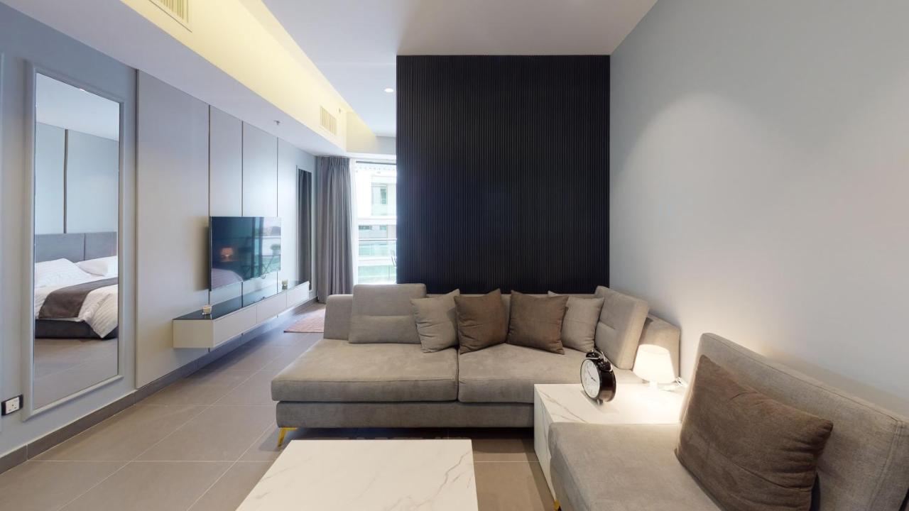 Al Fares Luxury Furnished Apartment-Damac Tower Esterno foto