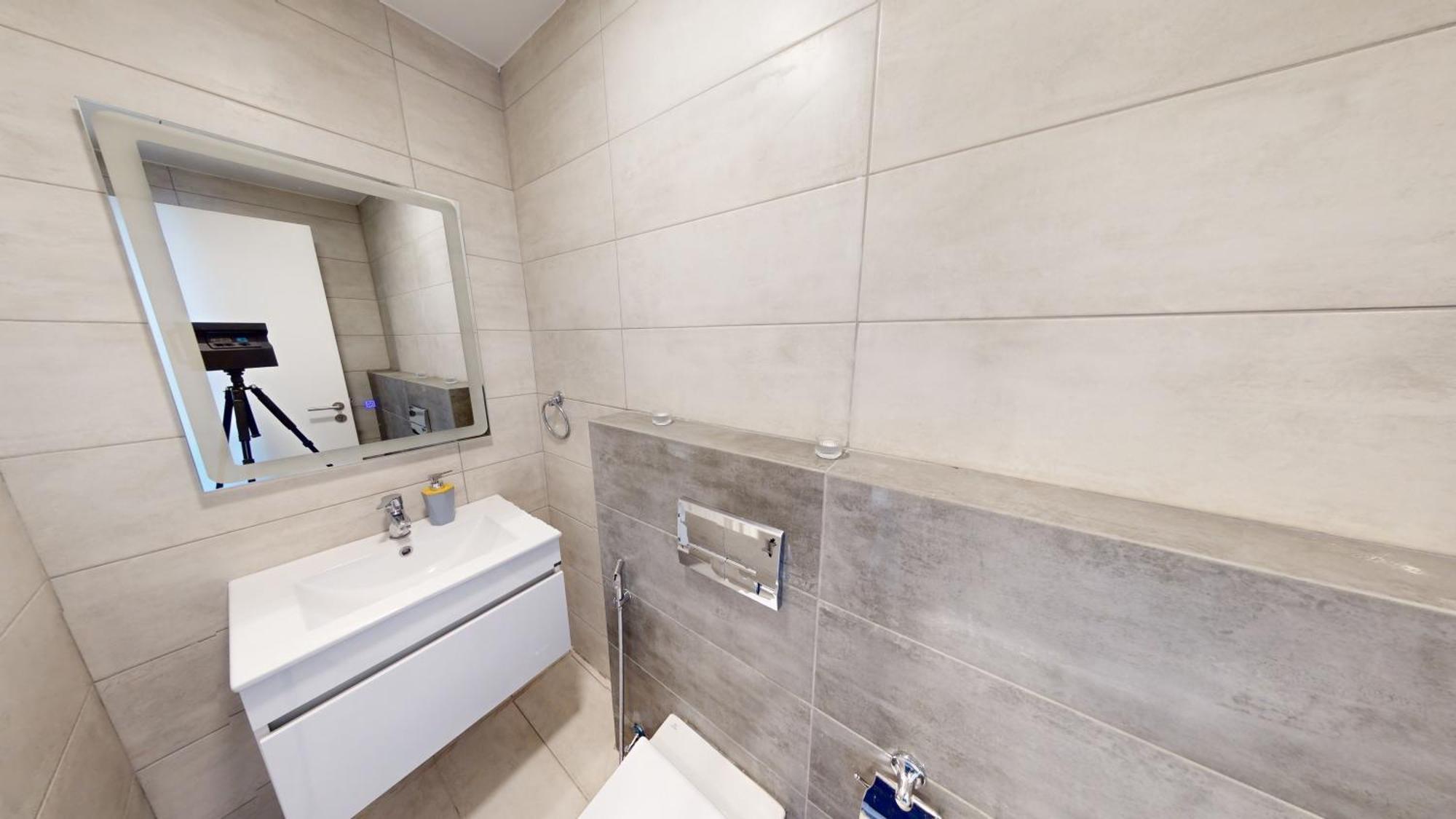Al Fares Luxury Furnished Apartment-Damac Tower Esterno foto