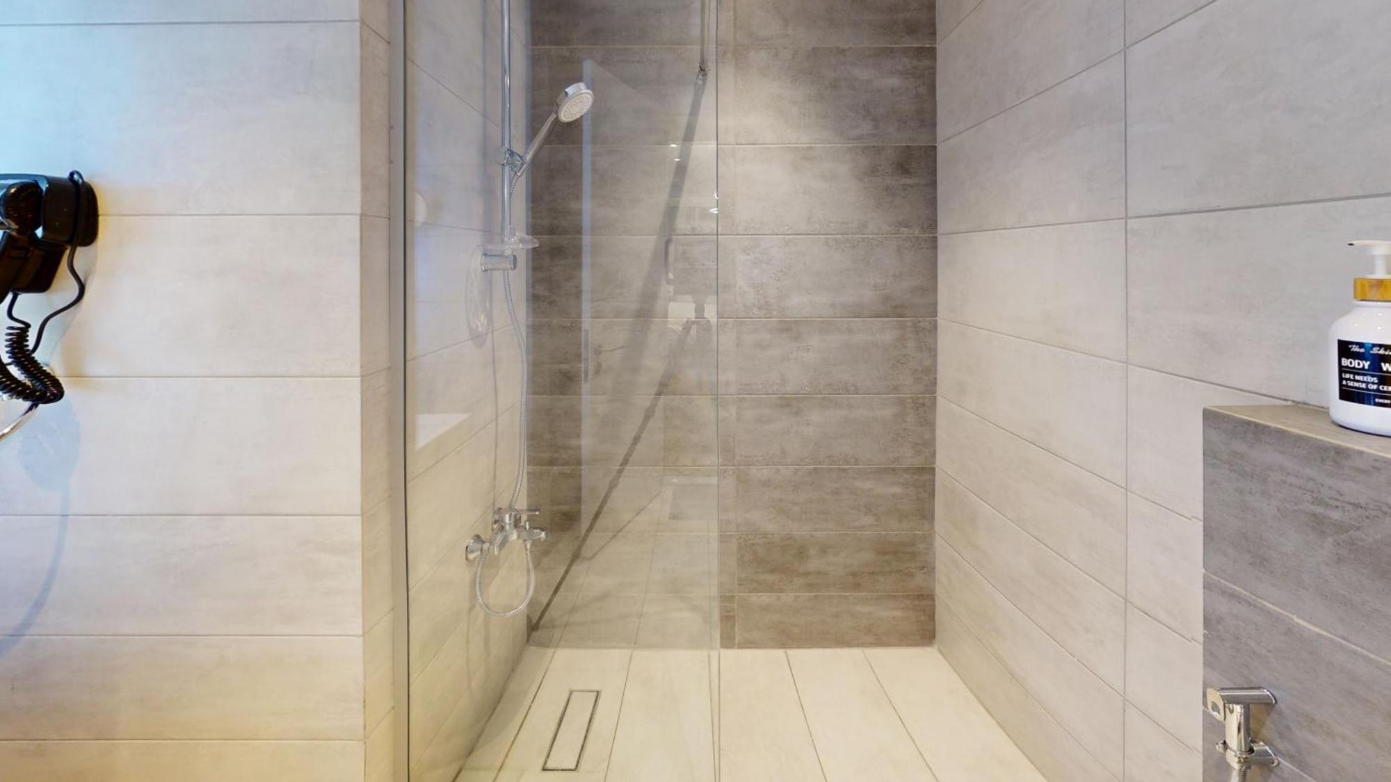 Al Fares Luxury Furnished Apartment-Damac Tower Esterno foto
